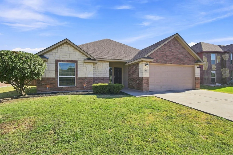 Unit for sale at 1720 Lakeway Drive, Cleburne, TX 76033