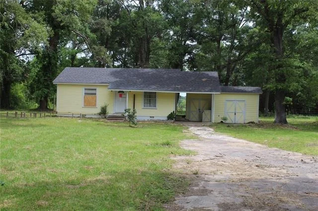 Unit for sale at 929 Forsythe Street, Carthage, TX 75633