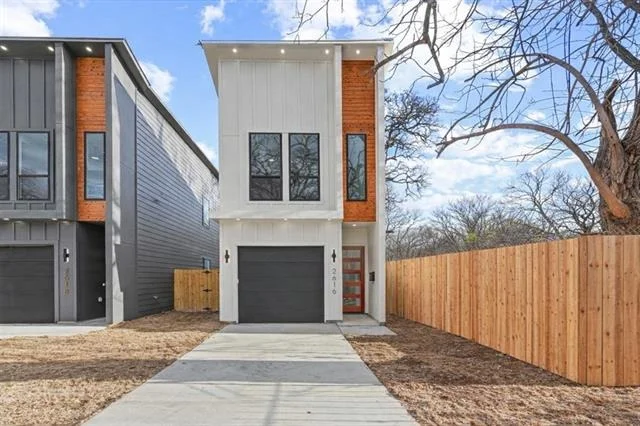 Unit for sale at 2616 Birmingham Avenue, Dallas, TX 75215