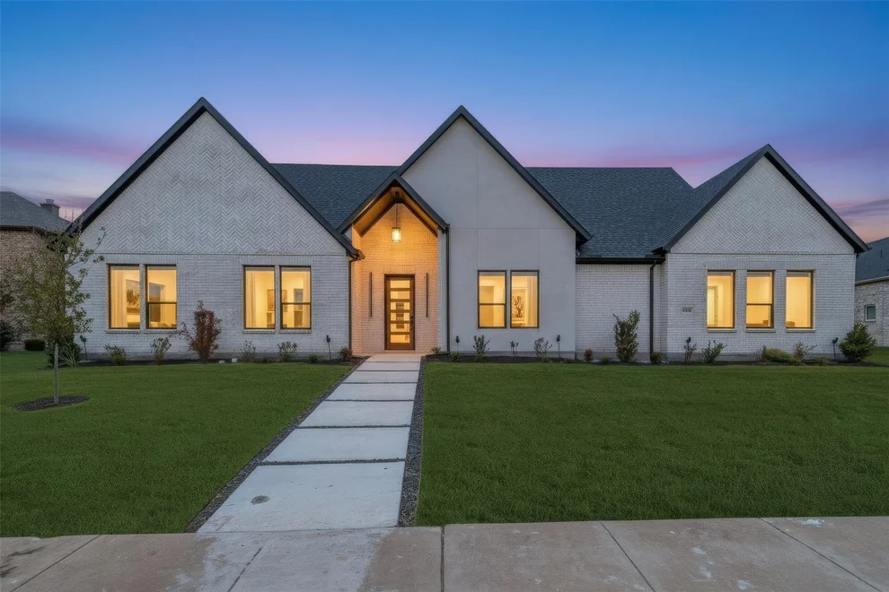 Unit for sale at 1104 Devonshire Drive N, Forney, TX 75126