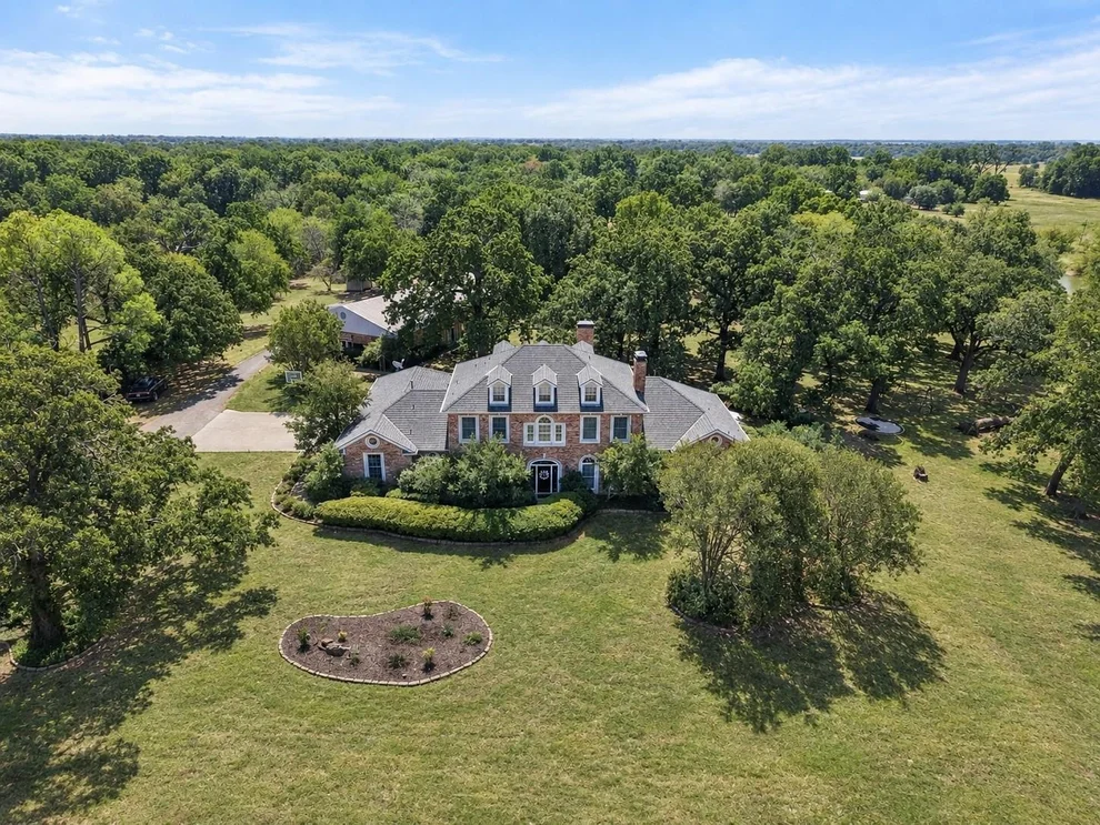 Unit for sale at 225 SW County Road 0020, Corsicana, TX 75110