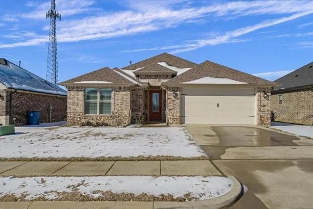 Unit for sale at 220 Patience Avenue, Lindale, TX 75771