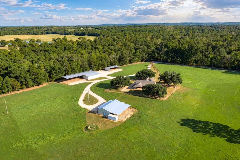 Unit for sale at 3219 County Road 1508, Jacksonville, TX 75766