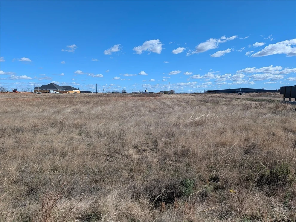 Unit for sale at 284 Victory Drive, Mabank, TX 75147