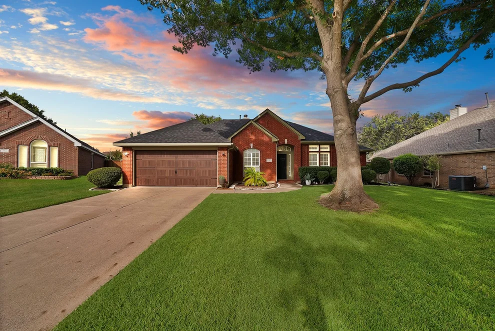 Unit for sale at 4 Dobree Court, Mansfield, TX 76063