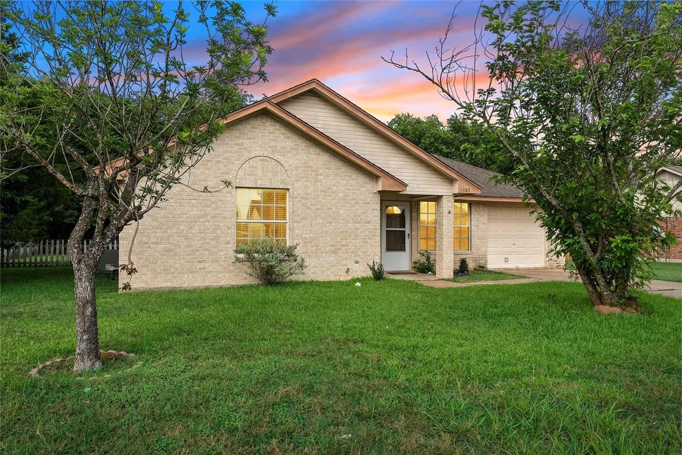 Unit for sale at 1307 Luanne, Bellmead, TX 76705