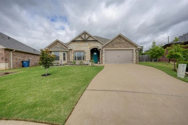 Unit for sale at 312 Kingdom Boulevard, Lindale, TX 75771