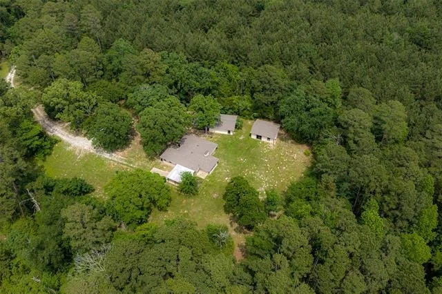 Unit for sale at 302 An County Road 3914, Palestine, TX 75801
