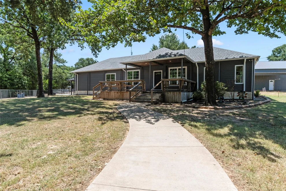 Unit for sale at 109 Bayview Street, Gun Barrel City, TX 75156