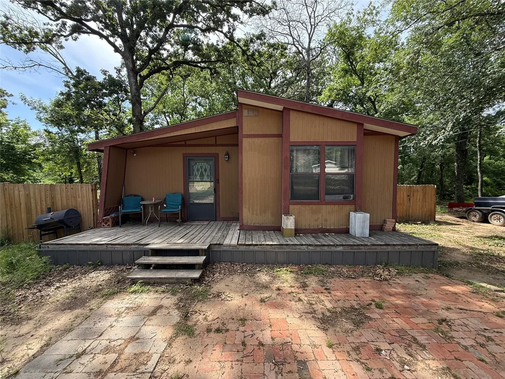 Unit for sale at 148 Indian Gap Drive, Mabank, TX 75156