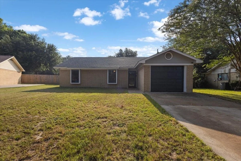 Unit for sale at 710 Southwood Drive, Athens, TX 75751