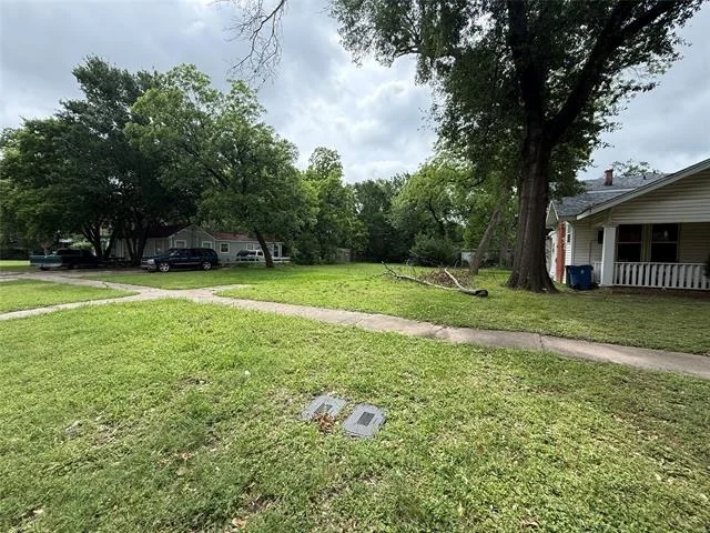 Unit for sale at 1443 W 5th Avenue, Corsicana, TX 75110