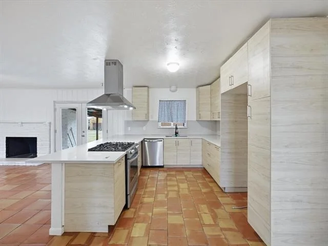Unit for sale at 514 W Ridgewood Drive, Garland, TX 75041