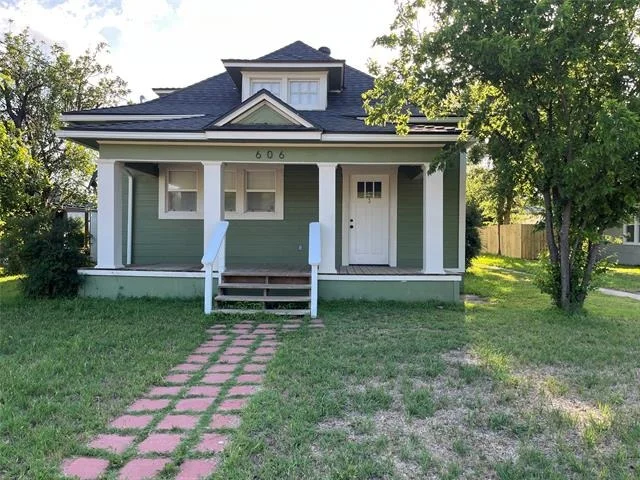 Unit for sale at 606 S Pecos Street, Coleman, TX 76834