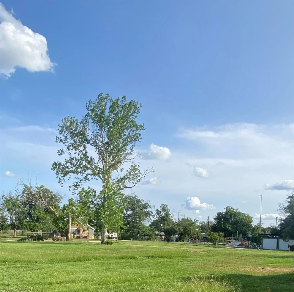 Unit for sale at 1701 Dallas Street, Brownwood, TX 76801