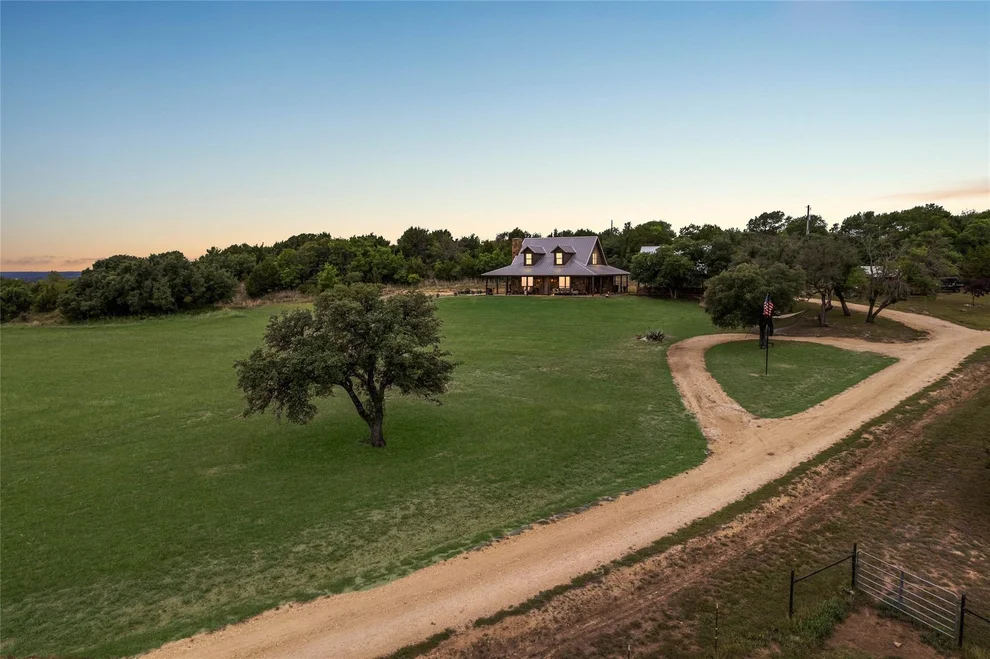 Unit for sale at 27475 N Us-281, Stephenville, TX 76401