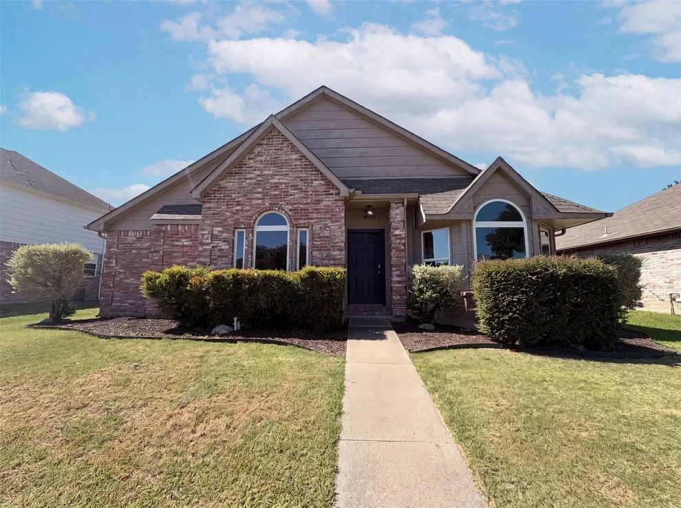 Unit for sale at 713 Lake Bluff Drive, Flower Mound, TX 75028