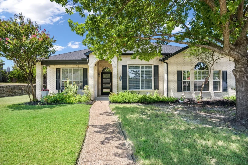 Unit for sale at 1045 Woodhaven Circle, Rockwall, TX 75087