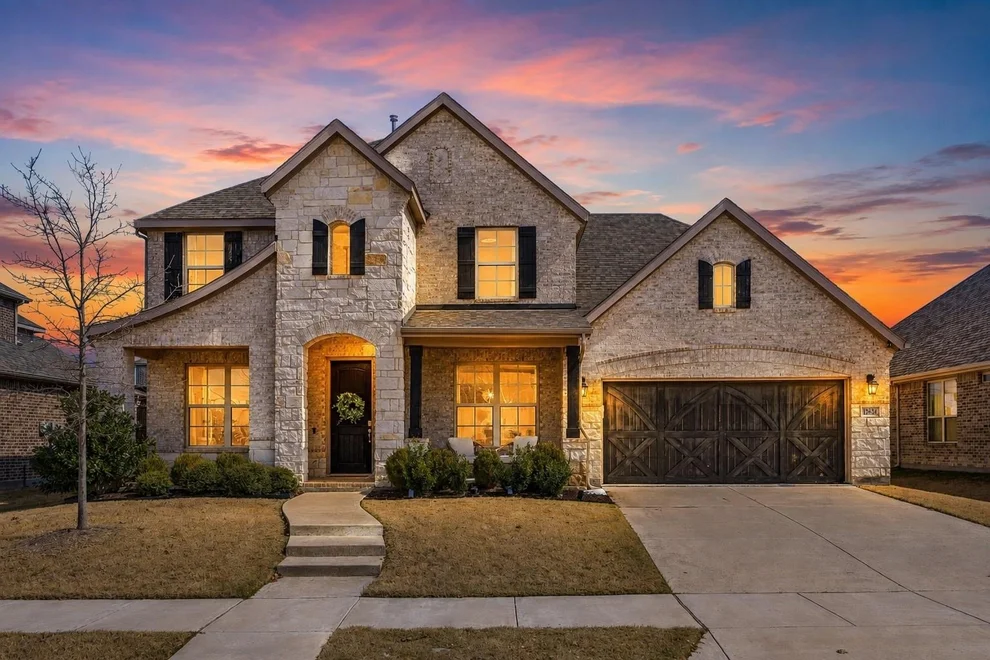 Unit for sale at 13674 Carmenita Drive, Frisco, TX 75035