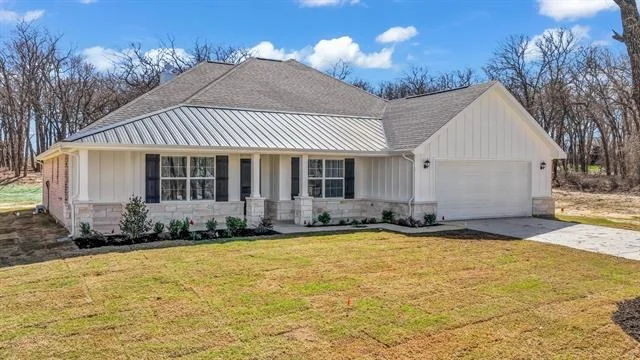Unit for sale at 139 Sedona Creek Court, Poolville, TX 76487