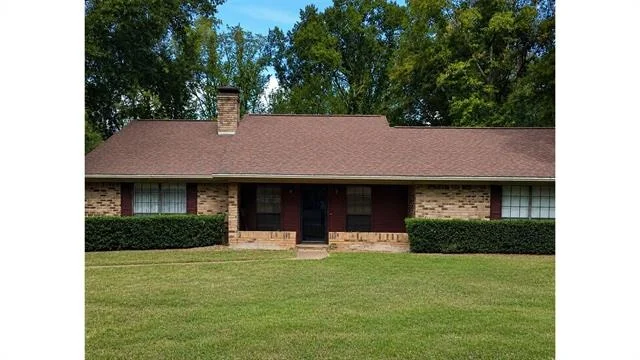 Unit for sale at 222 Woodland Circle, Crockett, TX 75835