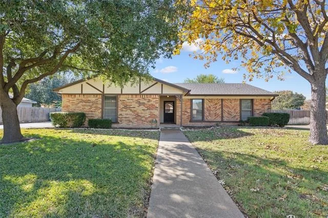 Unit for sale at 213 Bowie Lane, Hewitt, TX 76643