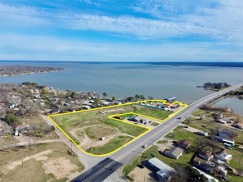 Unit for sale at 1106 E Cedar Creek Parkway, Seven Points, TX 75143