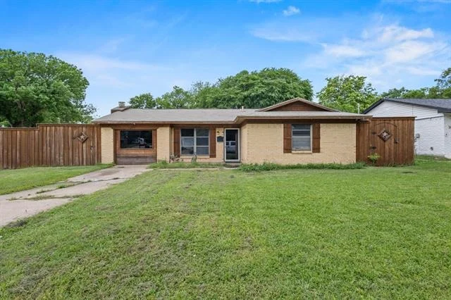 Unit for sale at 1201 Juanita Street, Mesquite, TX 75149