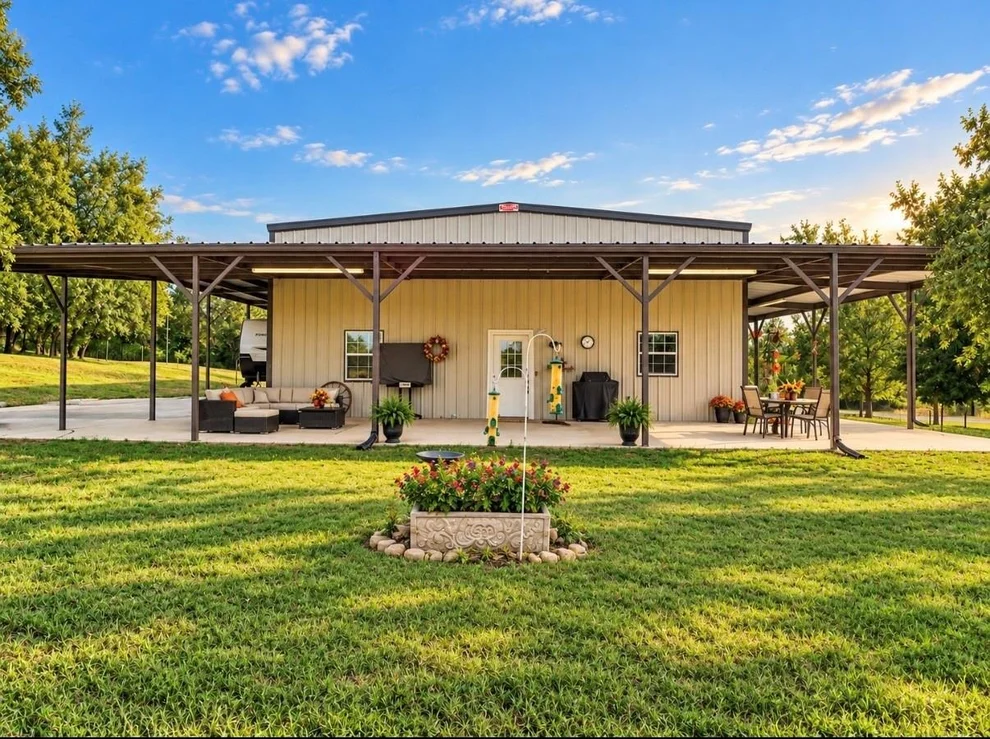 Unit for sale at 835 Wood Hollow Drive, Weatherford, TX 76087