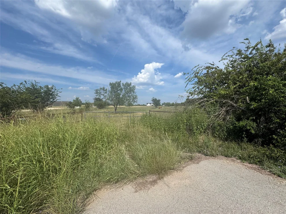 Unit for sale at 15692 China Spring Road, China Spring, TX 76633