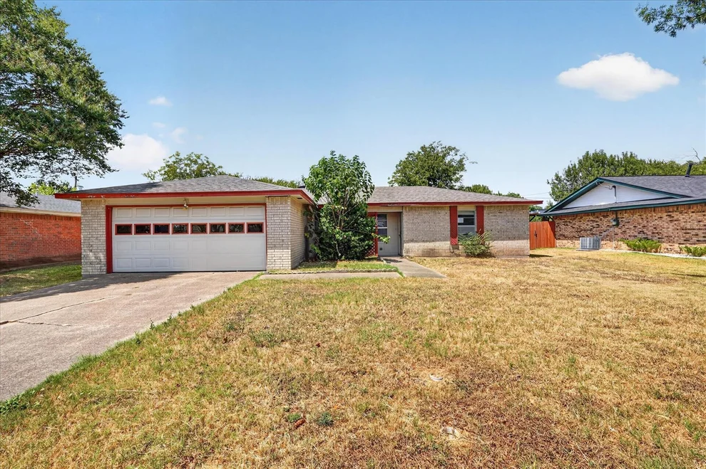 Unit for sale at 203 Myrtle Avenue, Waxahachie, TX 75165
