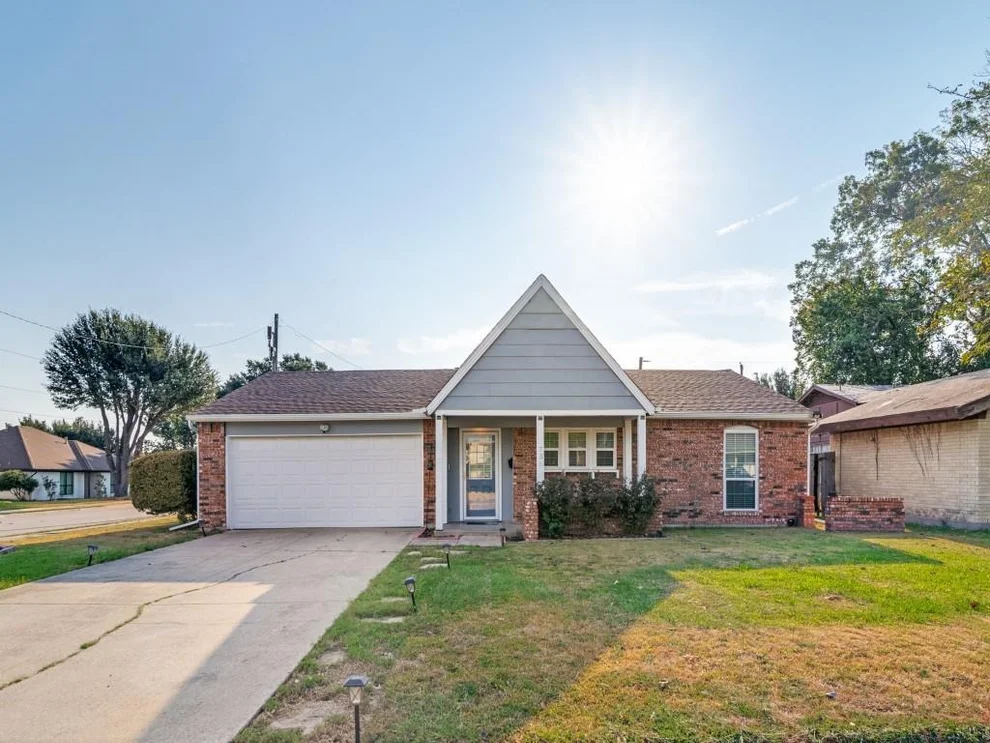Unit for sale at 736 Melinda Drive, Mesquite, TX 75149
