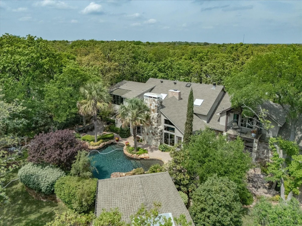 Unit for sale at 625 Estates Drive, Copper Canyon, TX 75077