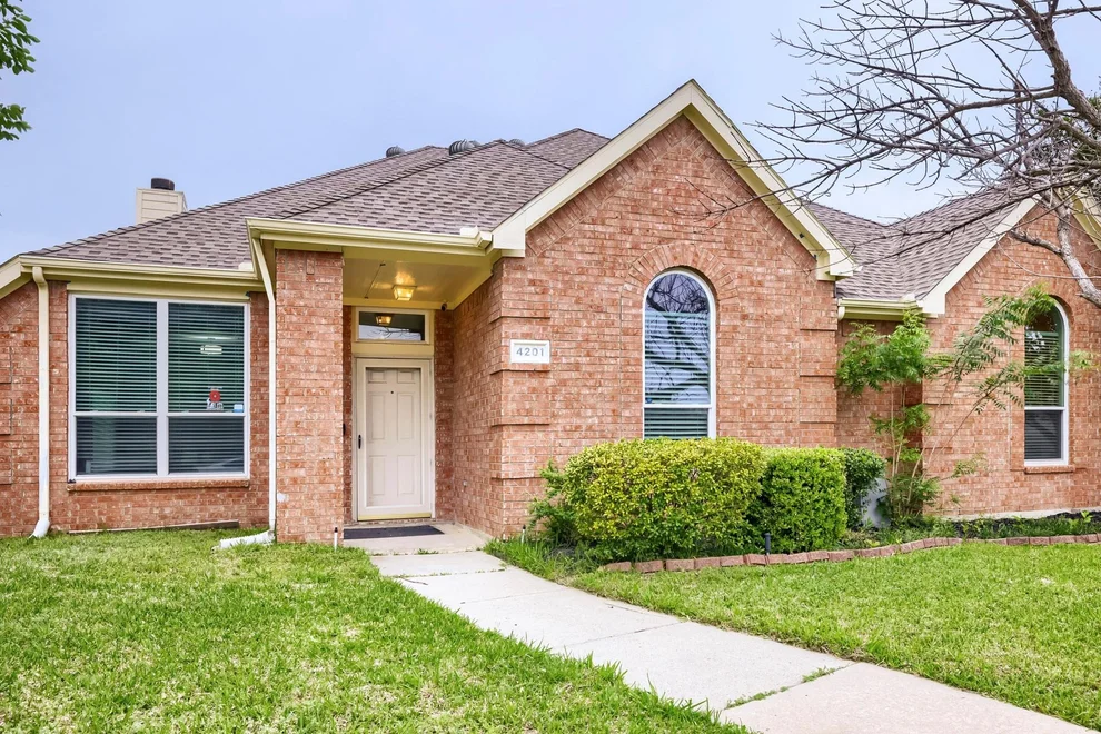 Unit for sale at 4201 Standridge Drive, The Colony, TX 75056