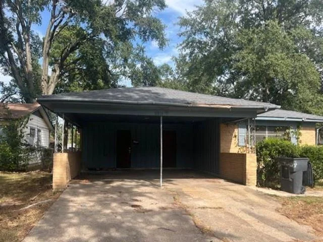 Unit for sale at 5915 Lakehurst Circle, Shreveport, LA 71108