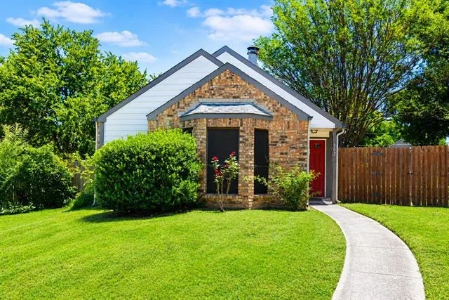 Unit for sale at 102 Pinyon Lane, Coppell, TX 75019