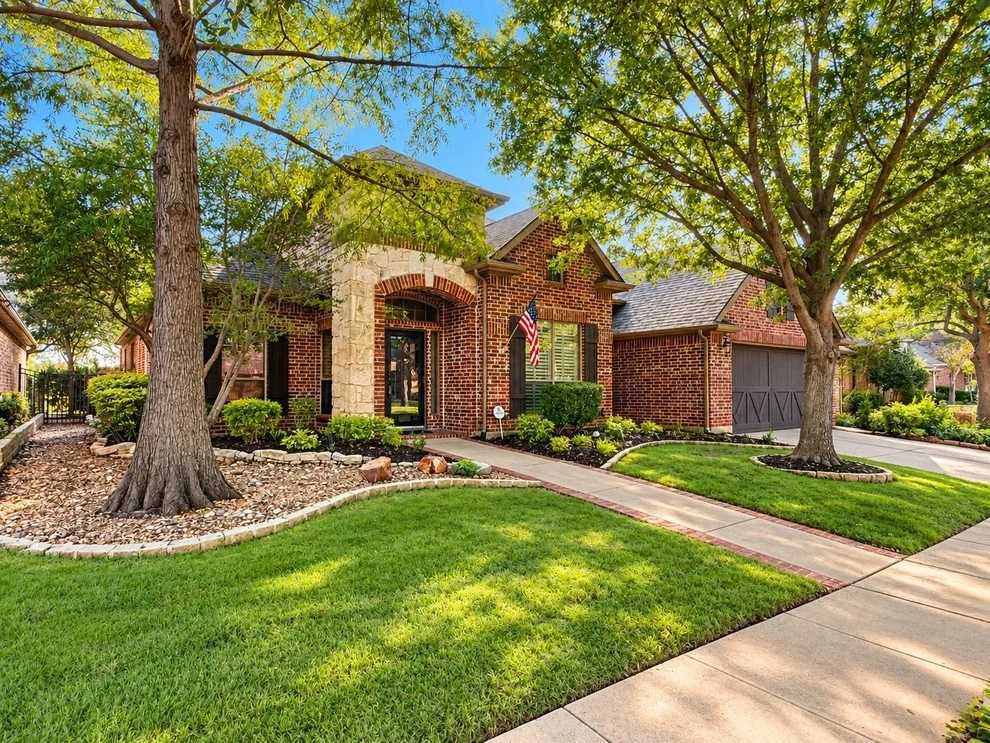 Unit for sale at 768 Ashleigh Lane, Lantana, TX 76226