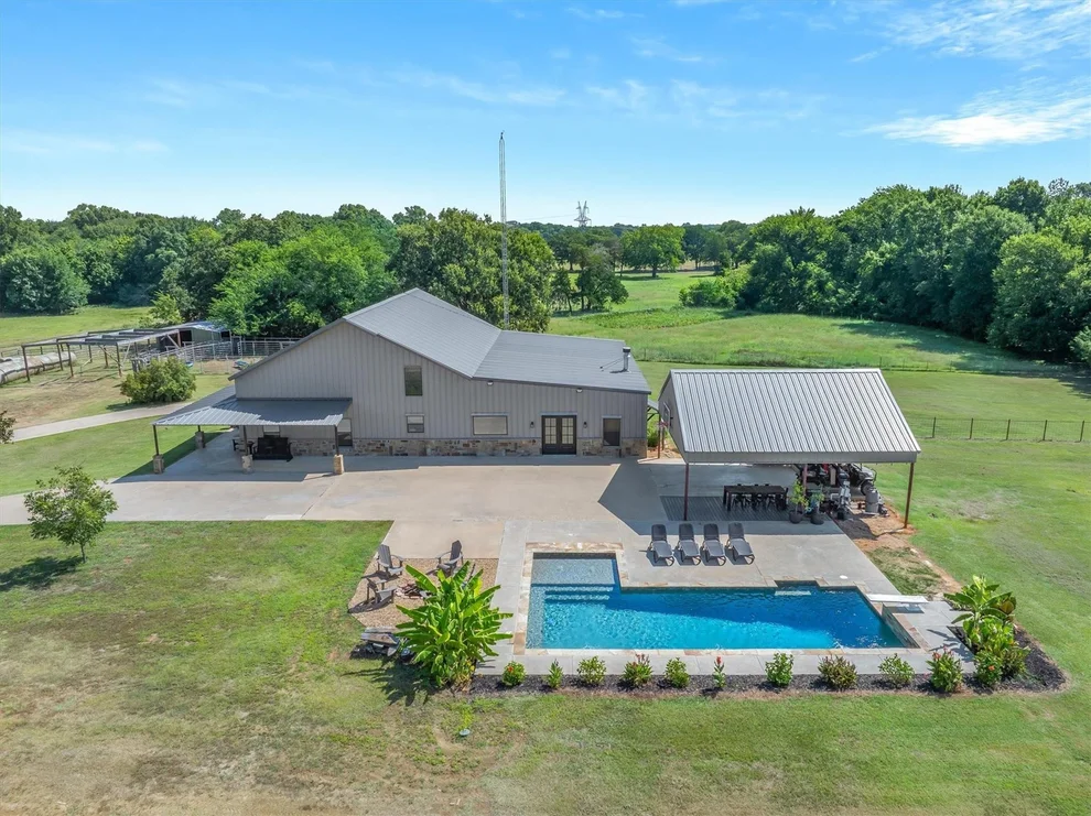 Unit for sale at 2800 FM 1395, Edgewood, TX 75117