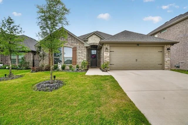 Unit for sale at 7729 Gatevine Avenue, Joshua, TX 76058