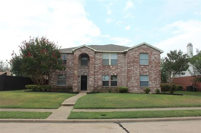 Unit for sale at 630 Bluechalk Drive, Cedar Hill, TX 75104