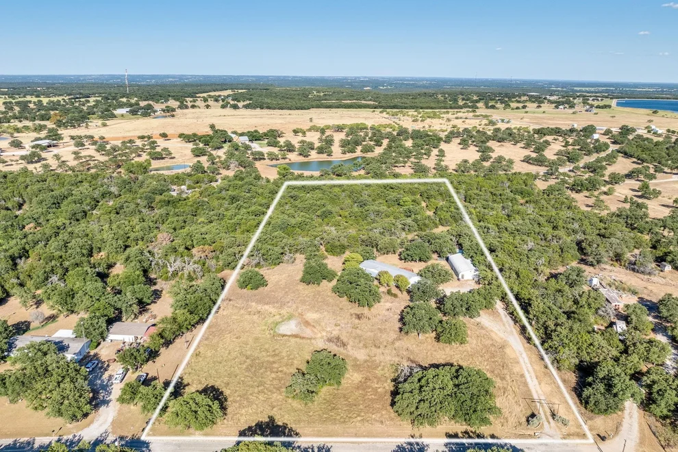 Unit for sale at 365 Dusty Trail, Mineral Wells, TX 76067