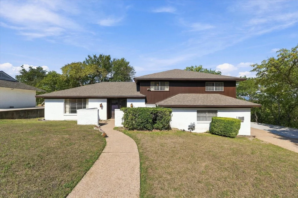 Unit for sale at 1140 Sierra Drive, Woodway, TX 76712