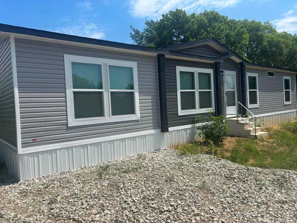 Unit for sale at 1429 Oak Hill Drive, Kemp, TX 75143