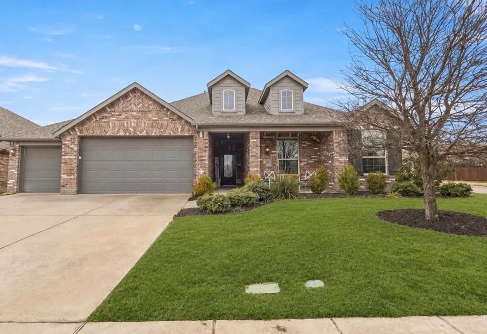 Unit for sale at 1300 Lawnview Drive, Forney, TX 75126