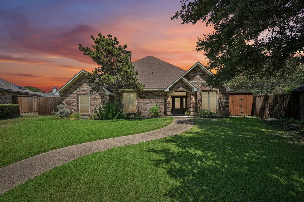 Unit for sale at 925 Spring Brook Drive, Allen, TX 75002