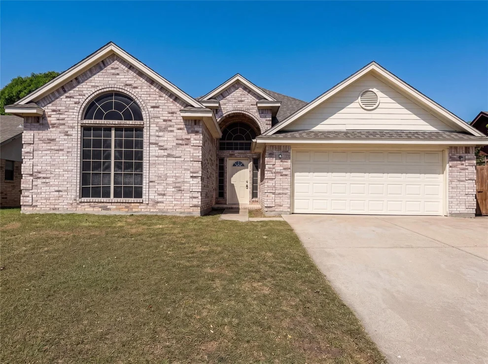 Unit for sale at 4617 Deal Drive, Fort Worth, TX 76135