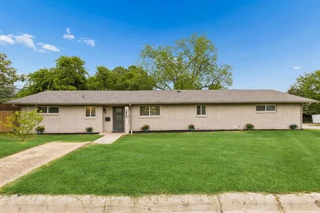 Unit for sale at 3840 Walton Avenue, Fort Worth, TX 76133