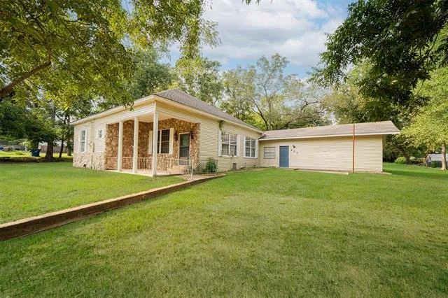 Unit for sale at 203 E Groves Street, Big Sandy, TX 75755
