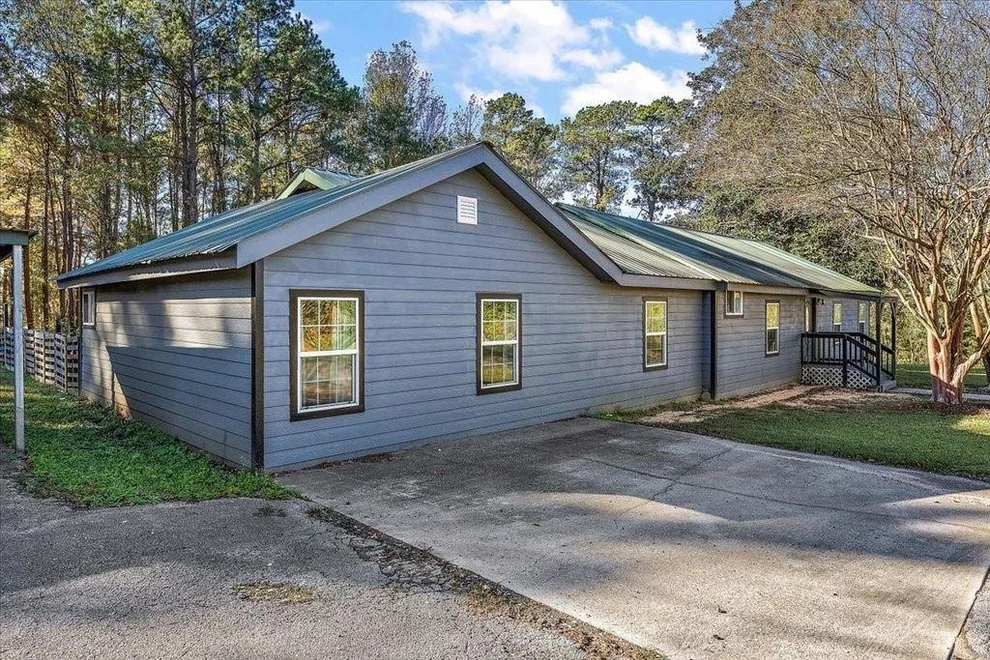 Unit for sale at 7805 State Highway 87 S, Shelbyville, TX 75973