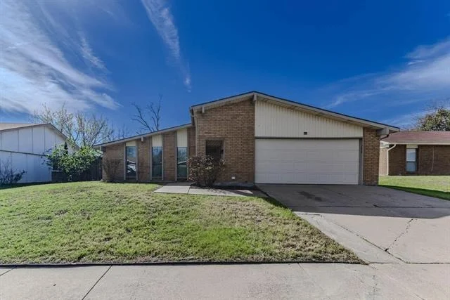 Unit for sale at 3510 Chamberland Drive, Arlington, TX 76014